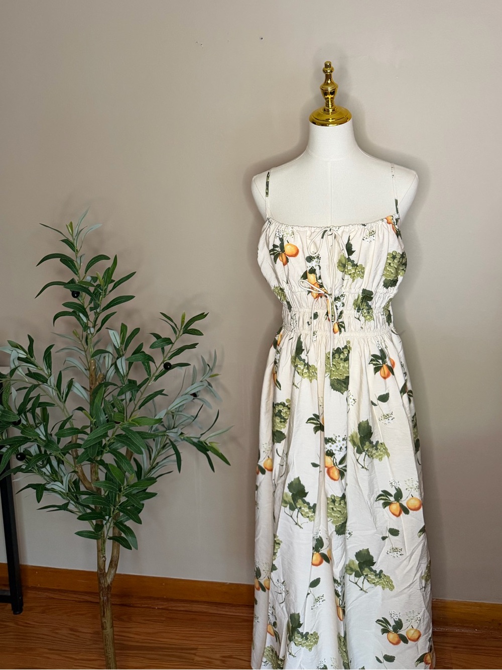 568. Abercrombie & Fitch Fruit Print Maxi Dress NWT - Picture 2 of 3
